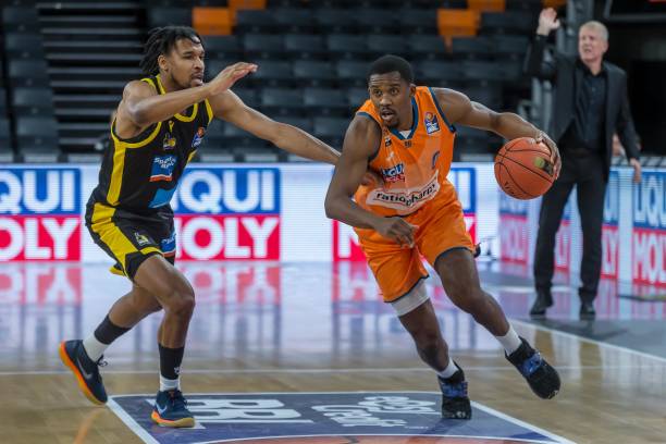 巴萨锋线需 巴萨锋线需